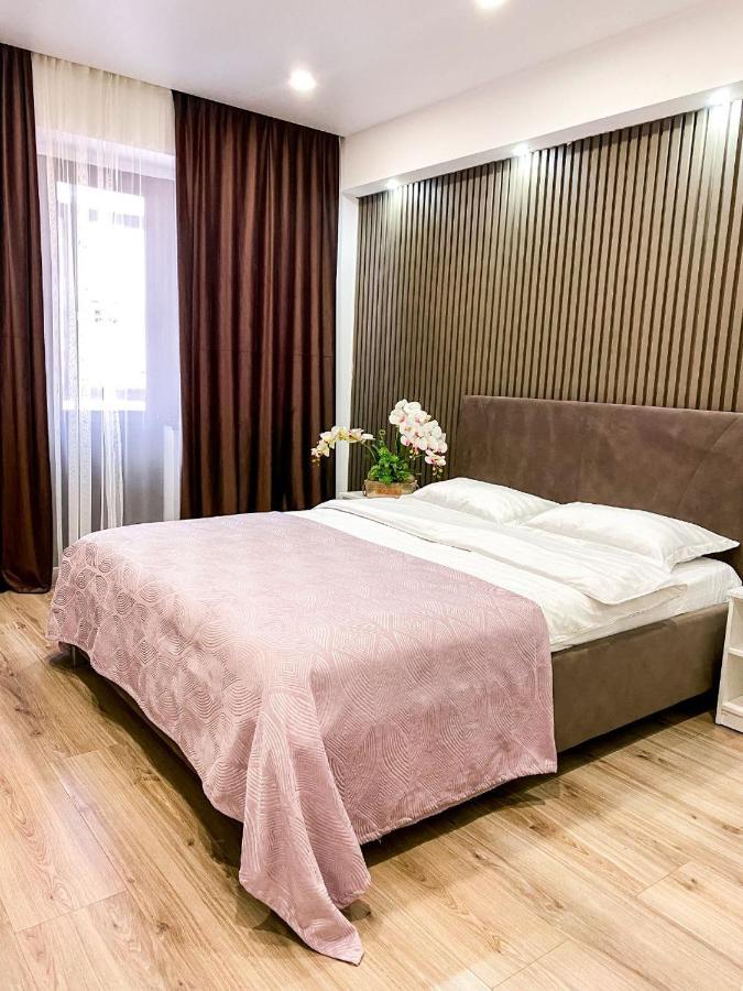 New Apart in the Central city, сауна, джакузи, панорамный вид! Усть-Каменогорск Экстерьер фото